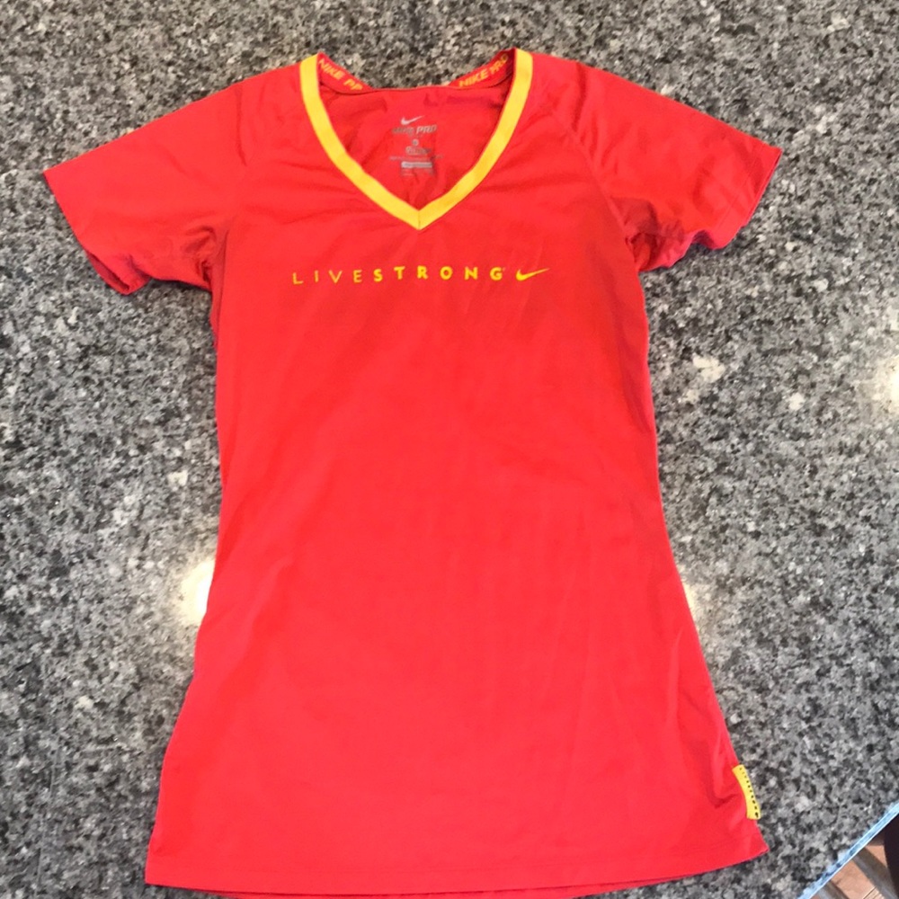 Nike pro size small t shirt